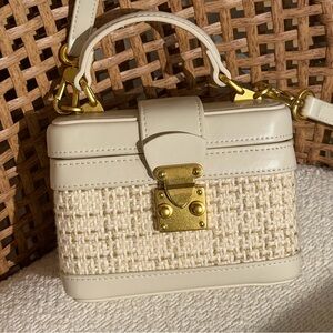 Elegant Cream Woven crossbody bag